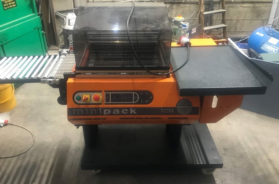 Minipack-Torre FC76A Automatic Shrink Wrapping Machine